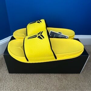 Nike Kobe Offcourt Slide Lightning Black IF2870-700 Men’s Size 10 READ DESC